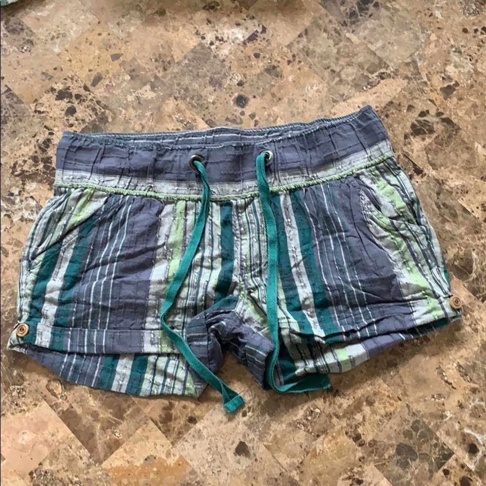 DAYTRIP SHORTS - Picture 2 of 4